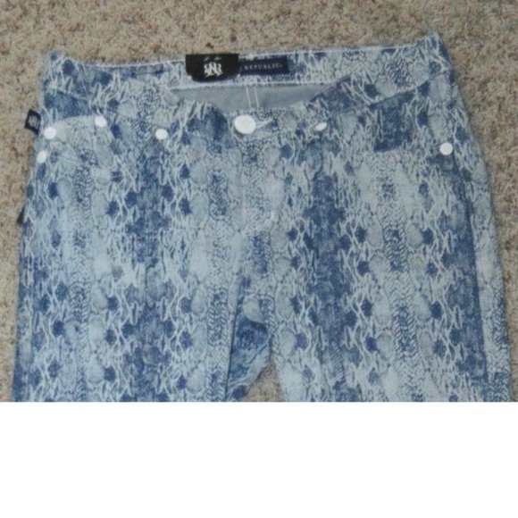 Womens Ankle Jeans Rock & Republic 8 Blue White Snakeskin Skinny Lowrise Denim - Picture 3 of 5